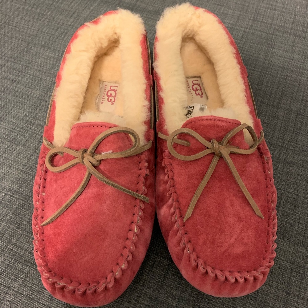 NEW in box UGG Australia Dakota Slippers Size 8